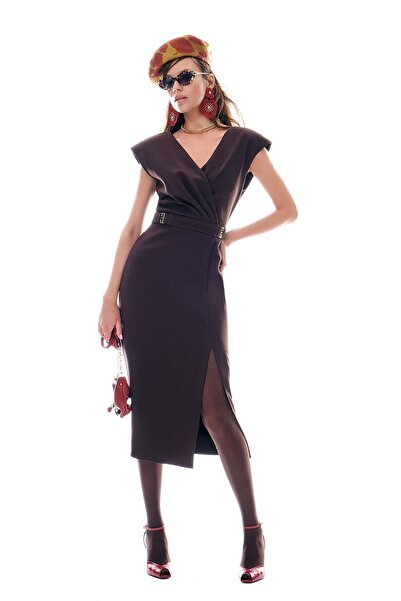 EXPLOSION Gold Aksesuarlı Önden Yırtmaçlı Şık Elbise