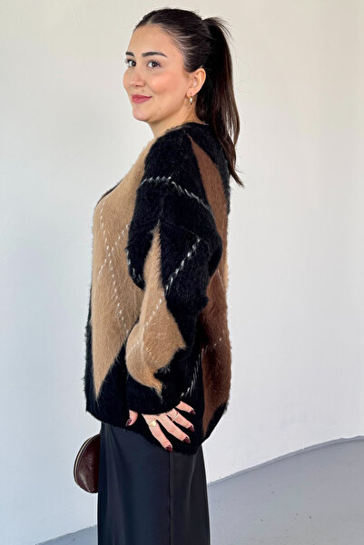 Cappmoda Trk-3544 Black Color Block Bearded Oversize Knitwear Sweater