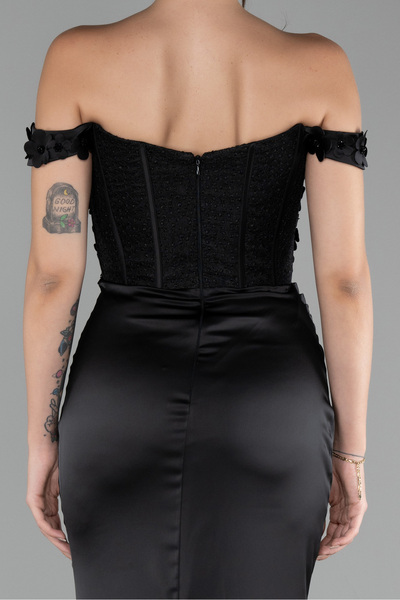 Abiyefon Siyah Çiçekli Kayık Yaka Yırtmaçlı Uzun Saten Abiye ABU4264