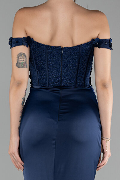 Abiyefon Lacivert Çiçekli Kayık Yaka Yırtmaçlı Uzun Saten Abiye ABU4264