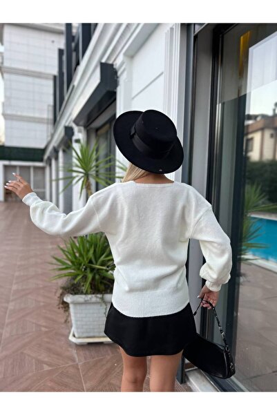 For Angels Double-Breasted Sweater with Rose Accessories