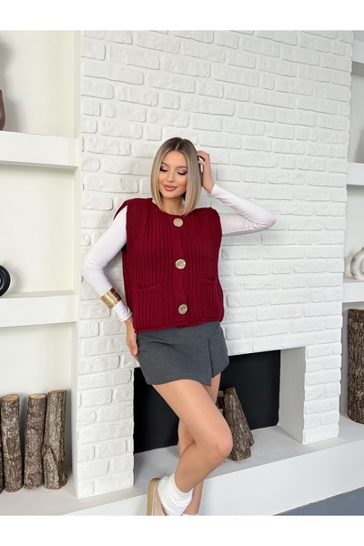 LE CARAMBOLE Women's Burgundy Gold Buttoned Double Pocket Knitted Vest