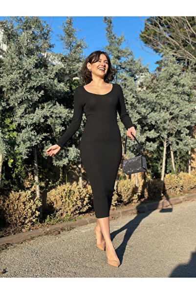 Zerenyus Φόρεμα με μακρύ μανίκι με λαιμόκοψη σε μαύρο χρώμα