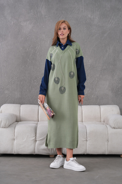 Miss Allos Rochie lungă din tricot pentru femei, cu mâneci din denim, cu brod...