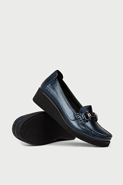 Deery Women's Navy Blue Genuine Leather Casual Shoes