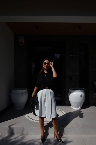 Özge Özgenç Pleated Basic Fabric Shorts