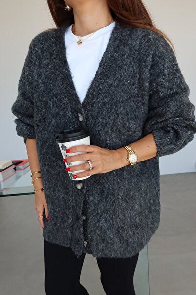 Özge Özgenç V-Neck Crumpled Oversize Cardigan
