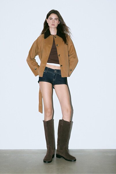 Stradivarius Mumlu görünümlü kemerli kısa trençkot