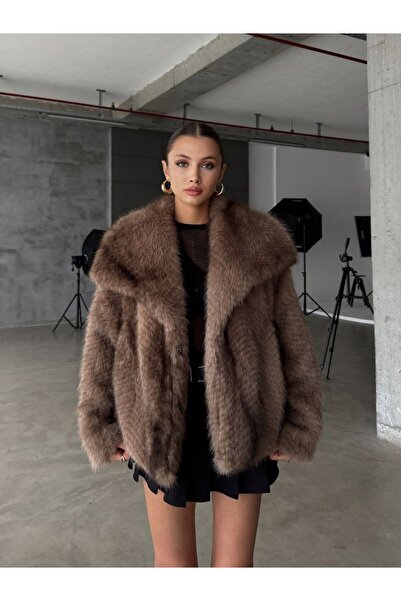 Miss Beyoğlu Deni Lüks Görünümlü Kahverengi Oversize Kürk Mont – Şık ve Sıcak Kışlık Dış Giyim