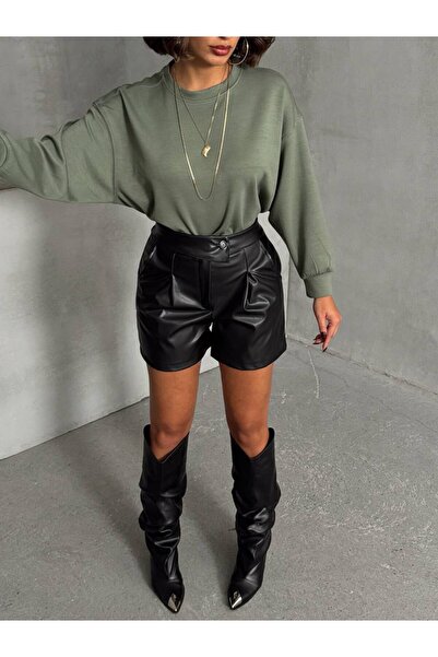 ubmbutik İki Düğmeli Pileli Suni Deri Şort