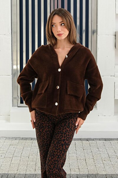 Olcay سترة كبيرة الحجم بتفاصيل أنيقة من الأنجورا مع غطاء للرأس، لون بني 8273