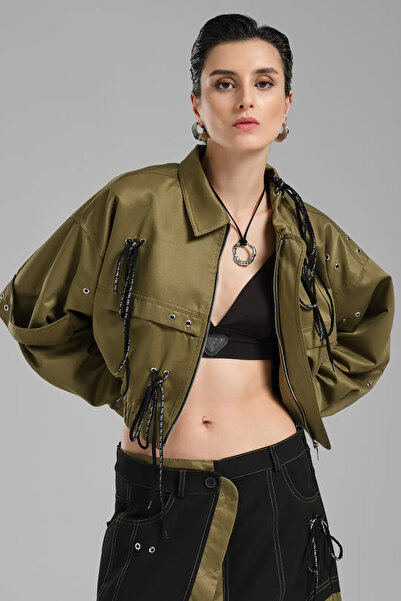 it's basic tw3 Kadın Oversize Bağcık Detaylı Tasarım Ceket