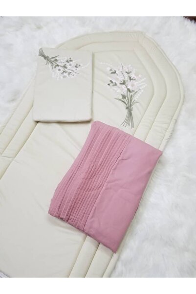 SNOOZYL Prayer set consisting of an embroidered padded sponge rug and a prayer sheet. Excellent soft, cool material to give you comfort and a Quran home.