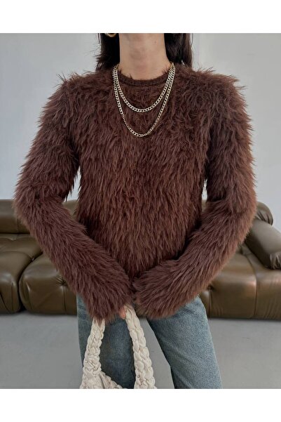 Lamierra Furry Soft Long Beard Women's Sweater