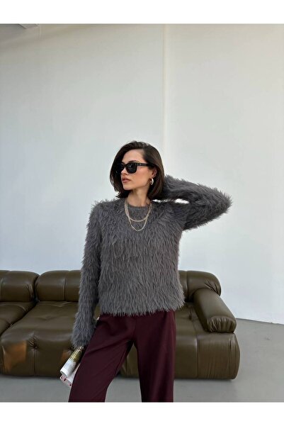 Lamierra Furry Soft Long Beard Women's Sweater