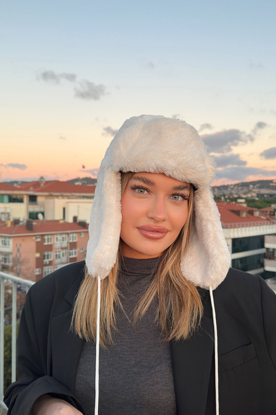 Mavelle Women's White Pom-Pom Pilot Hat |   Faux Fur Winter Women's Hat