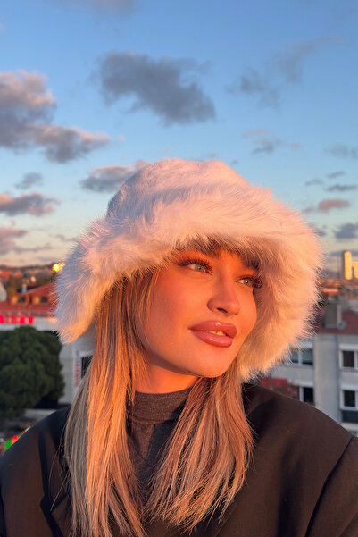 Mavelle Women's White Bucket Winter Hat |   Faux Fur Women's Hat