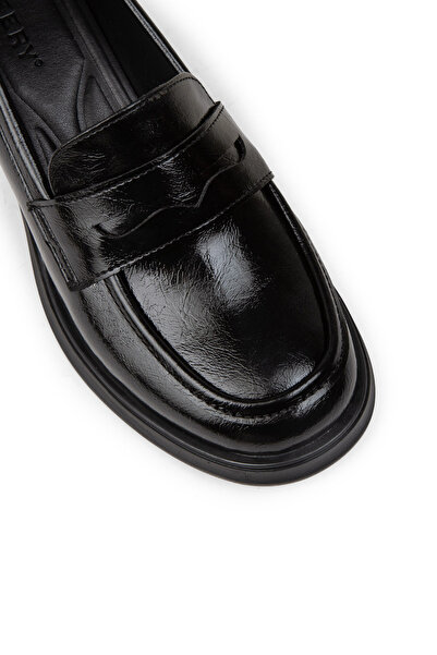 Deery Women's Patent Leather Black Casual Heeled Shoes