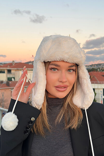 Mavelle Women's White Pom-Pom Pilot Hat |   Faux Fur Winter Women's Hat