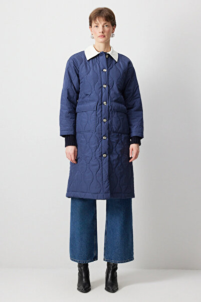 Touche سترة طويلة مبطنة C004 باللون الأزرق الداكن