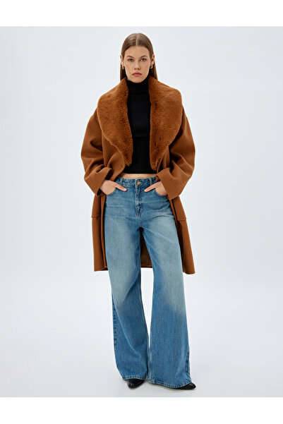 Koton Çıkarılabilir Suni Kürk Yaka Detaylı Uzun Kaban Kruvaze Cepli Düğmeli