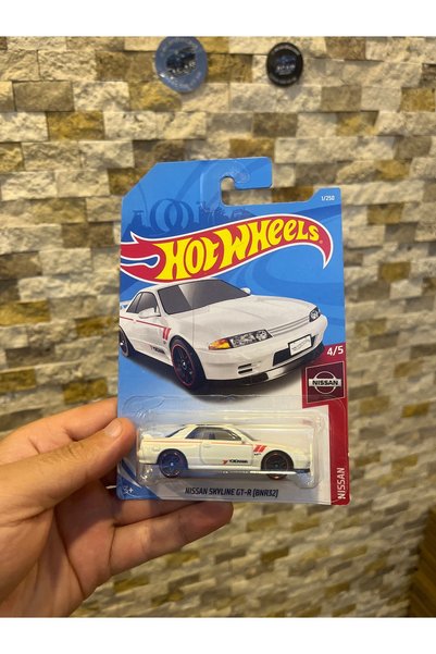 HOT WHEELS نيسان سكايلاين آر32