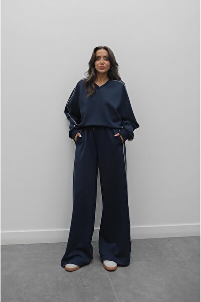 Havoş Sötétkék csíkos részletekkel ellátott modális tréningruha szett