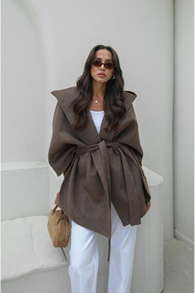 Havoş معطف صوف بقلنسوة وحزام بلون بني فاتح