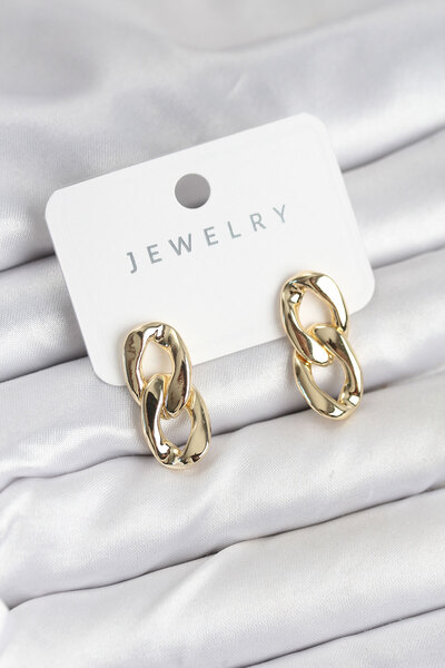 Clariss Brass Gold Color Chain Model Women's Earrings