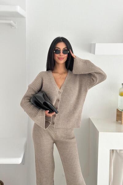 Noi Belis Oversize V-Neck Buttoned Knitwear Bottom-Top Set Aw25Au0007