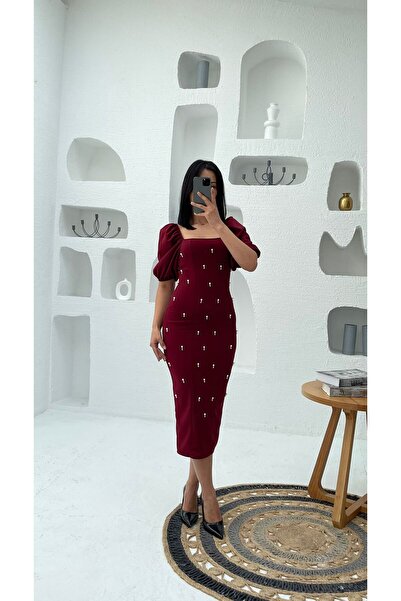 Nida Boutique Kare Yaka Balon Kol Çakma İnci Detaylı Yırtmaçlı Midi Boy Krep Elbise