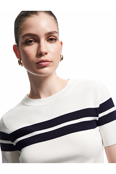 Koton Tricotaj cu mânecă scurtă din țesătură de viscoză, cu decolteu crew, hanorac