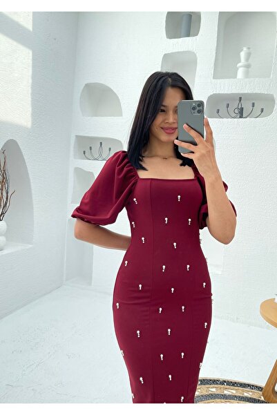 Nida Boutique Kare Yaka Balon Kol Çakma İnci Detaylı Yırtmaçlı Midi Boy Krep Elbise