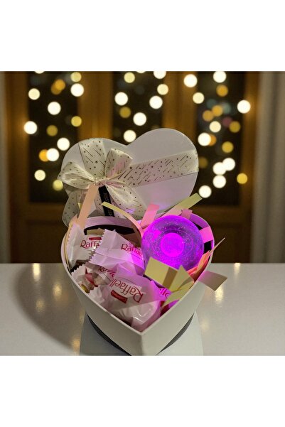 Sarego Kalp Kutuda Çikolata ve Satürn Kız Işıklı Küre Hediye Seti | Özel Gün ...