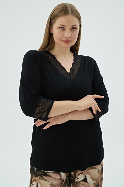 Sevim Women's Plus Size Lace Detailed V-Neck Half Sleeve Lace Detailed Black Top Capri Pajama Set C8T0N