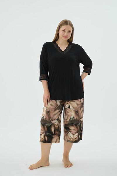 Sevim Women's Plus Size Lace Detailed V-Neck Half Sleeve Lace Detailed Black Top Capri Pajama Set C8T0N