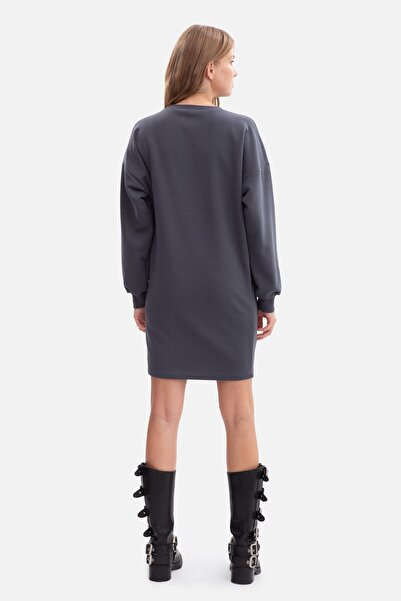 BEWEAR Loose knitted dress with pleats