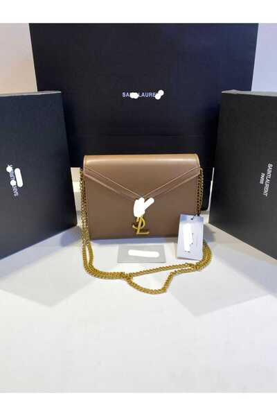 Sal Shoulder bag, an exact copy of the famous brand. It comes with a box, a bag, and a warranty card with the same brand name.