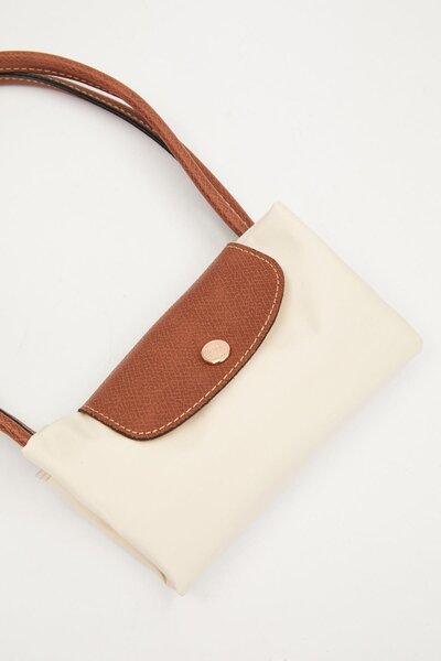 Levidor Τσάντα ώμου με μακρύ λουράκι με κρεμ δερμάτινο κάλυμμα