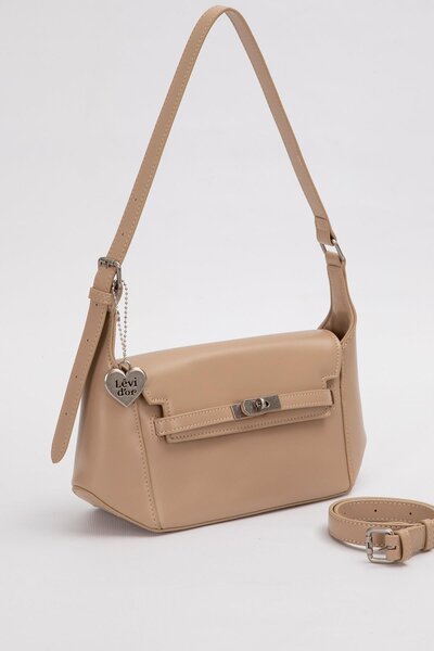 Levidor Mink Heart Accessory Detailed Shoulder Bag