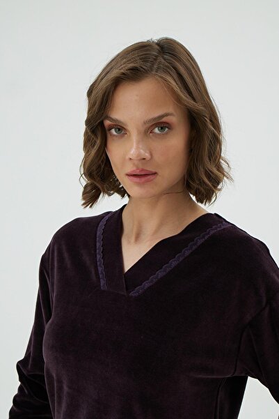 Sevim Kadın Mürdüm Uzun Kollu V Yaka Kadife Rahat Kesim Pijama Takımı C3T6N171