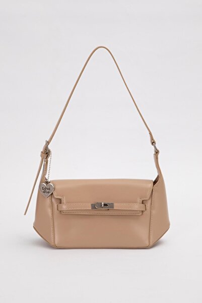 Levidor Mink Heart Accessory Detailed Shoulder Bag