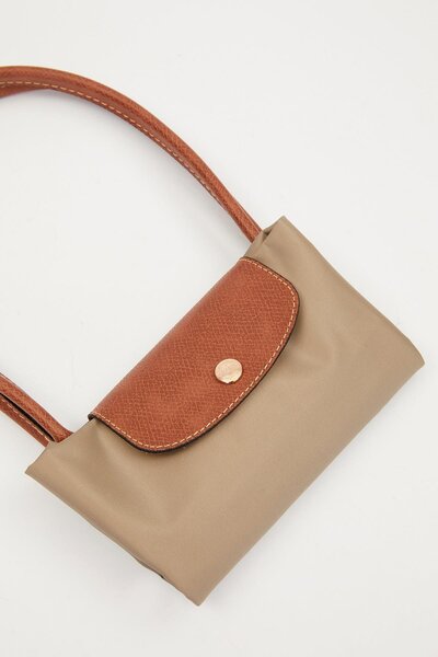 Levidor Сумка через плече з довгими ременями та сірим шкіряним клапаном