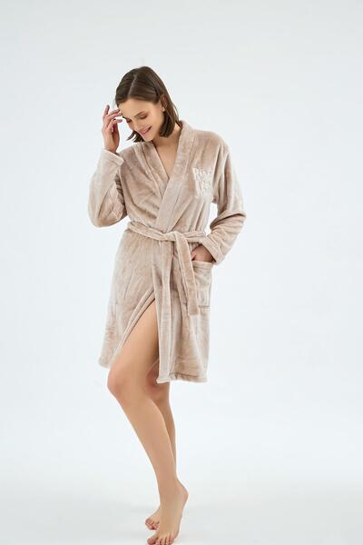 Sevim Γυναικεία ρόμπα με απαλή υφή με τσέπες και ζώνη μπεζ C6T7N071