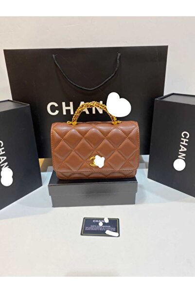 CHA Shoulder bag, an exact copy of the famous brand. It comes with a box, a bag, and a warranty card with the same brand name.
