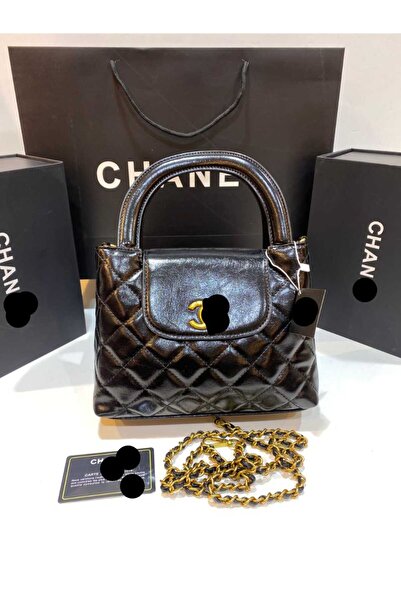 CHA Shoulder bag, an exact copy of the famous brand. It comes with a box, a bag, and a warranty card with the same brand name.