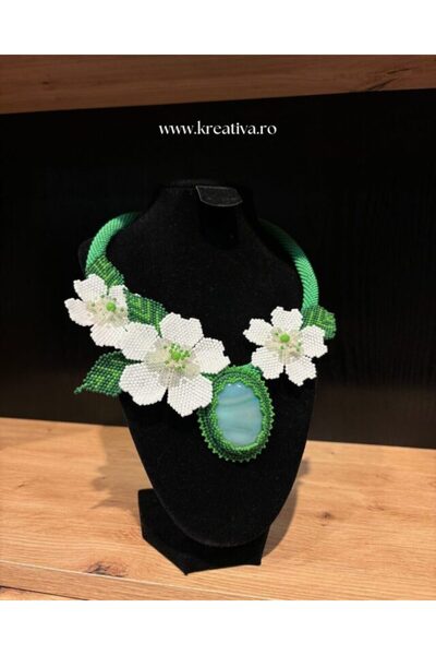 KREATIVA Colier cu flori lucrat manual - FĂCUT MANUAL - 43