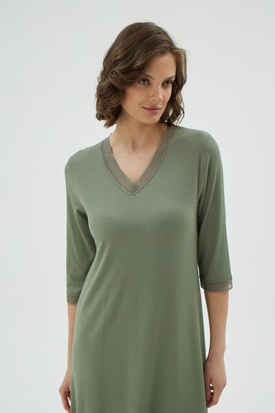 Sevim Дамска каки нощница с V-образно деколте, къси ръкави и дантелени детайли C3T1N171