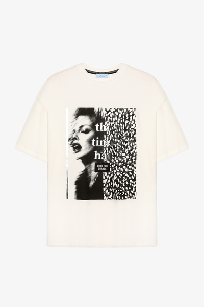 Quzu Varak Pattern Printed Oversize T-Shirt Ecru