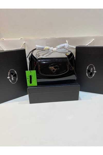 Bra Shoulder bag, an exact copy of the famous brand. It comes with a box, a bag, and a warranty card with the same brand name.